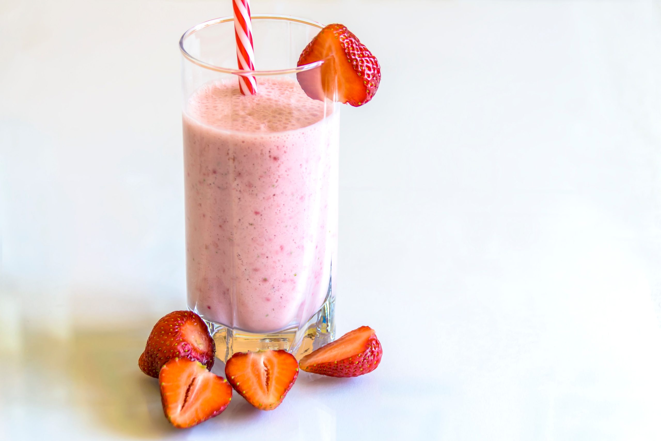 Strawberry Flavor Cold Milkshake