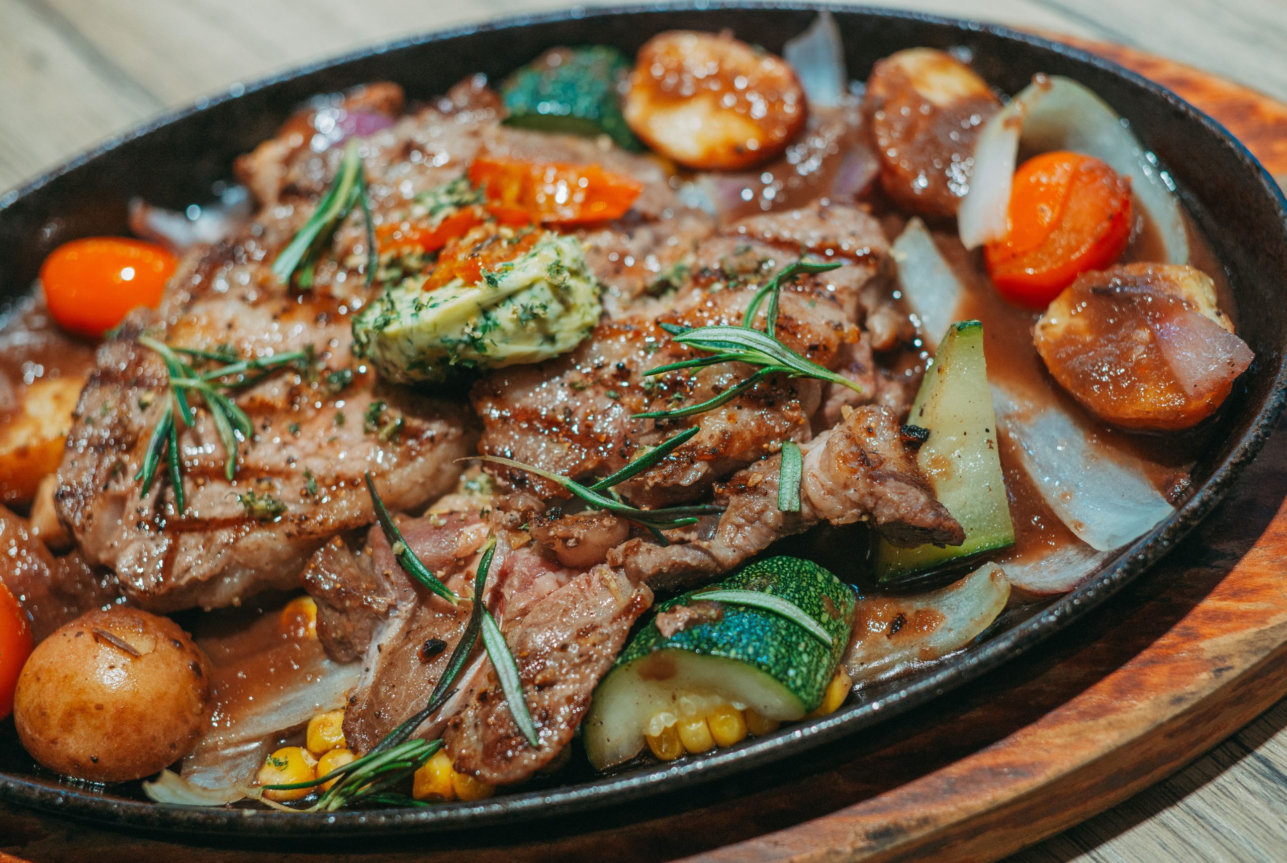 Garlic Butter Steak Plate Serving