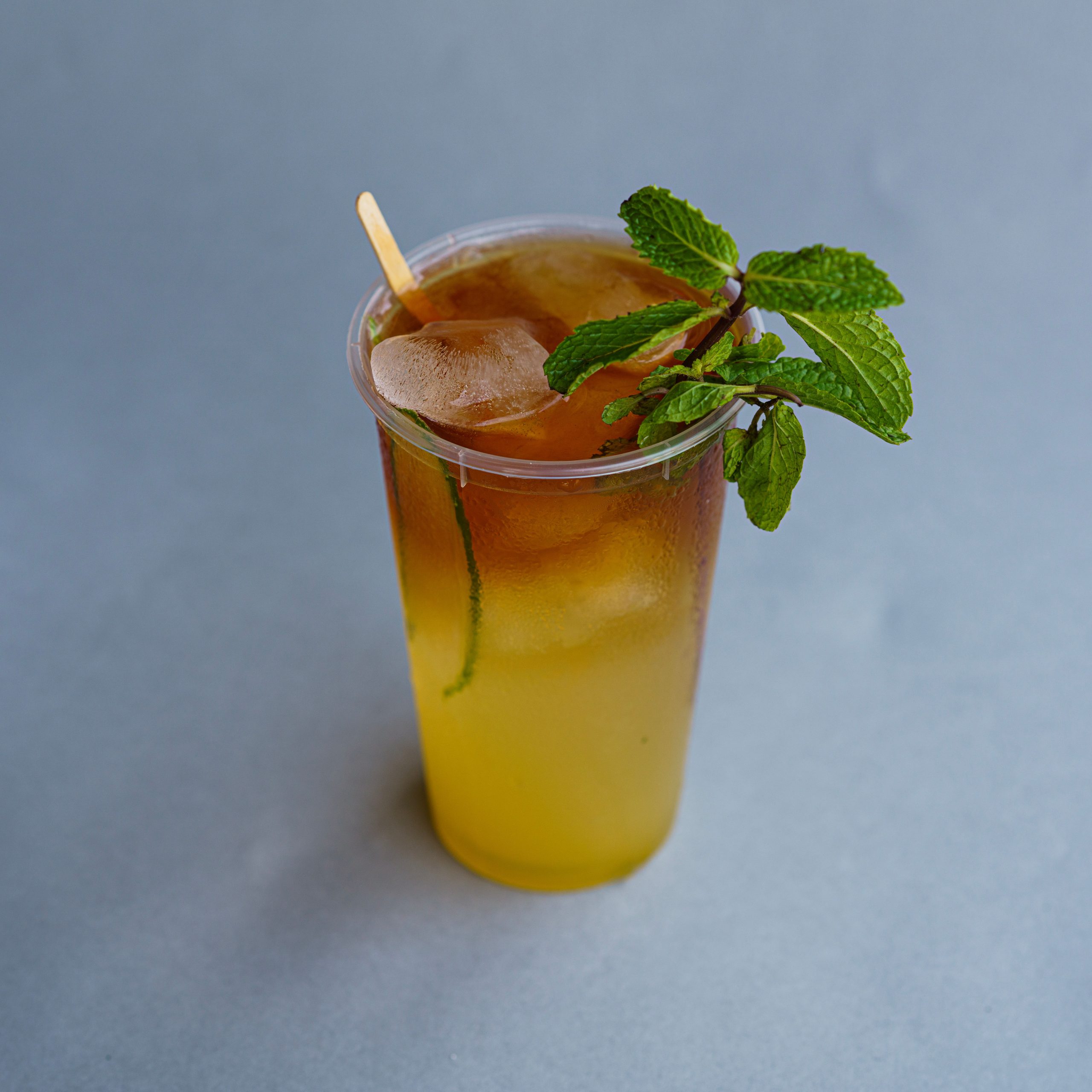 Peppermint Herbal Iced Tea Refreshment