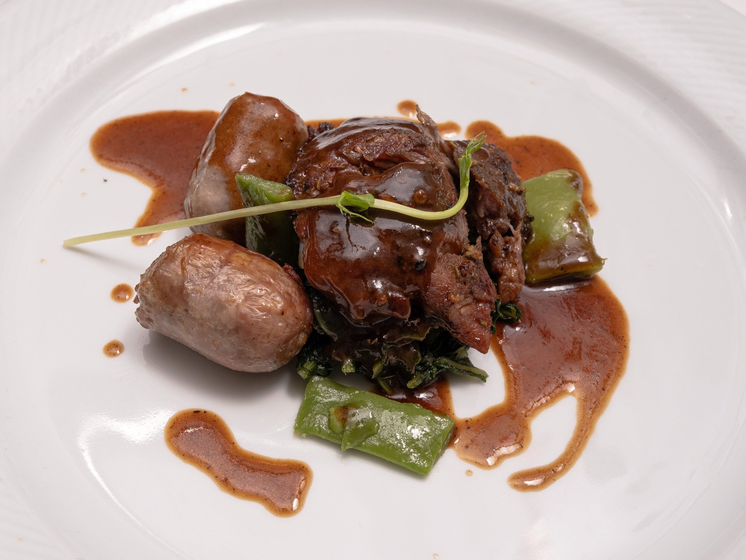 Traditional Steak And Kidney Pie Serving